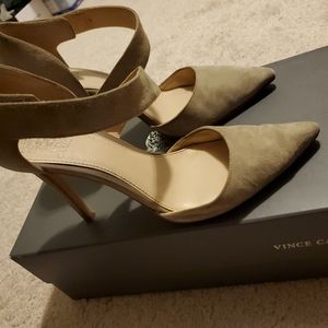 Vince camuto suede heel 7.5
